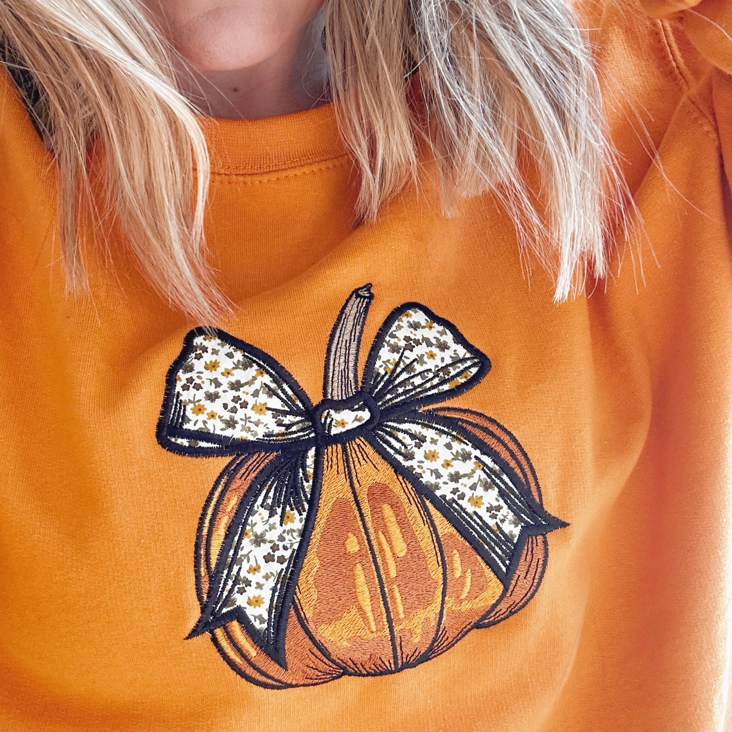 Vintage Bow Pumpkin Appliqué Sweatshirt